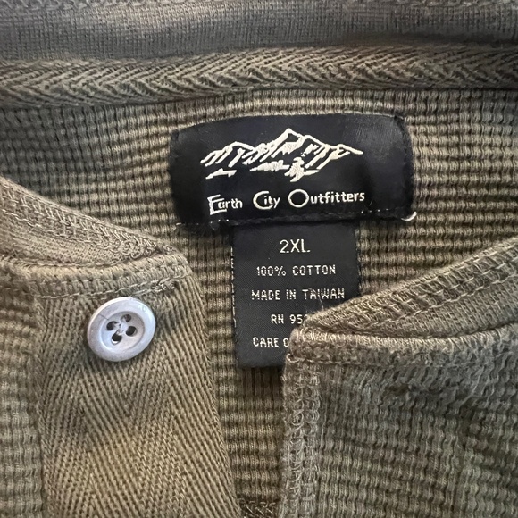 Waffle Henley shirt , 2XL, olive, army green. - Picture 3 of 5